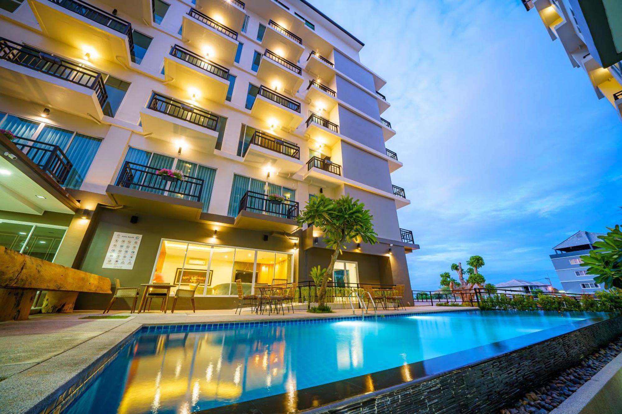 Lhc Hotel And Resort Pattaya Exterior photo