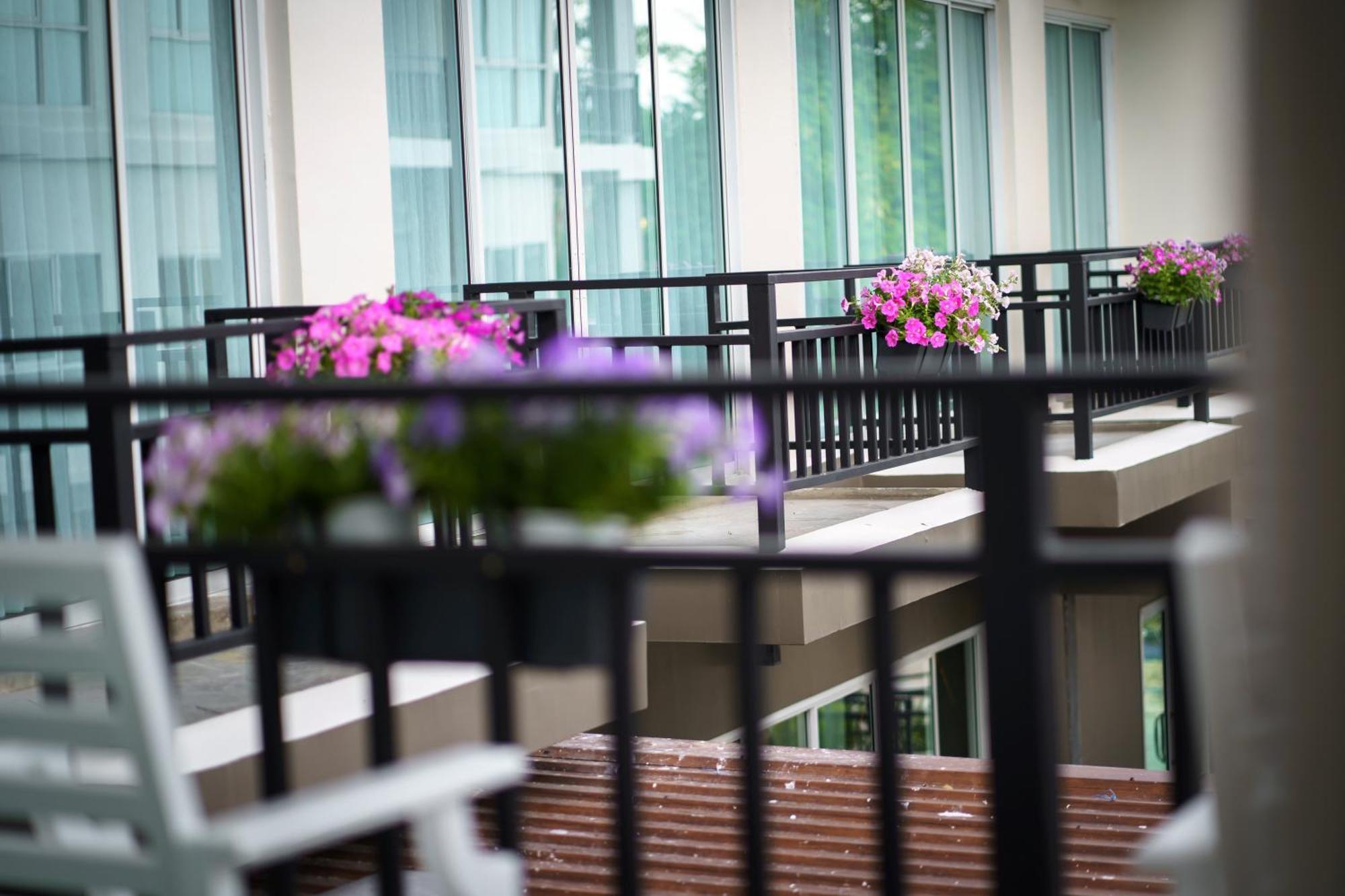 Lhc Hotel And Resort Pattaya Exterior photo